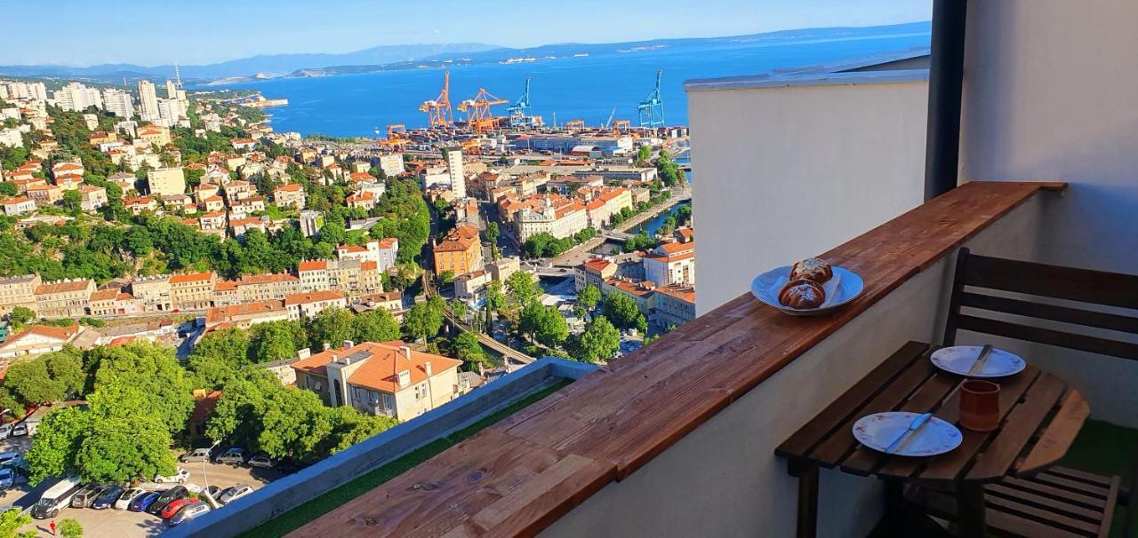 City Lights Penthouse Rijeka Exteriör bild